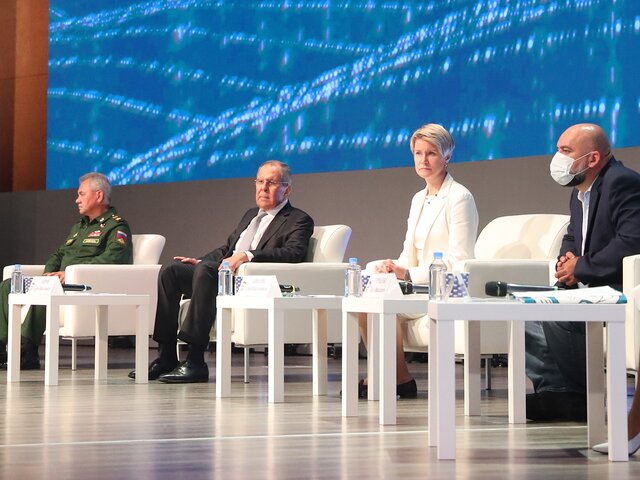 Лавров, Шойгу, Шмелева и Проценко отказались от мандатов в Госдуму