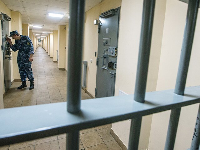 Астраханца осудили на 18 лет за 183 изнасилования маленькой падчерицы