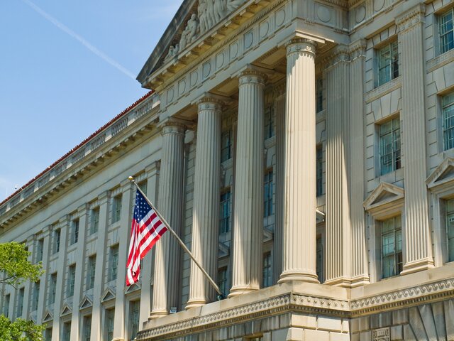 Байден подписал указ о повышении потолка госдолга США на 480 млрд долларов