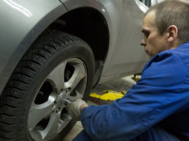 Россиянам напомнили о процедурах подготовки автомобилей к зимнему сезону