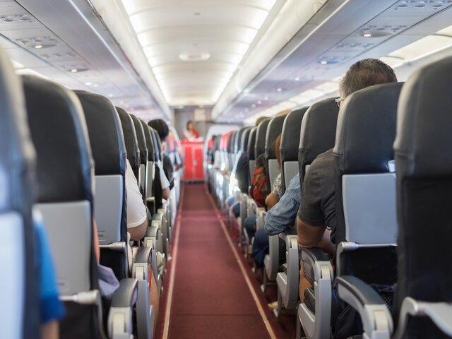 Авиакомпании будут проверять у пассажиров наличие анкет о прибытии из-за рубежа