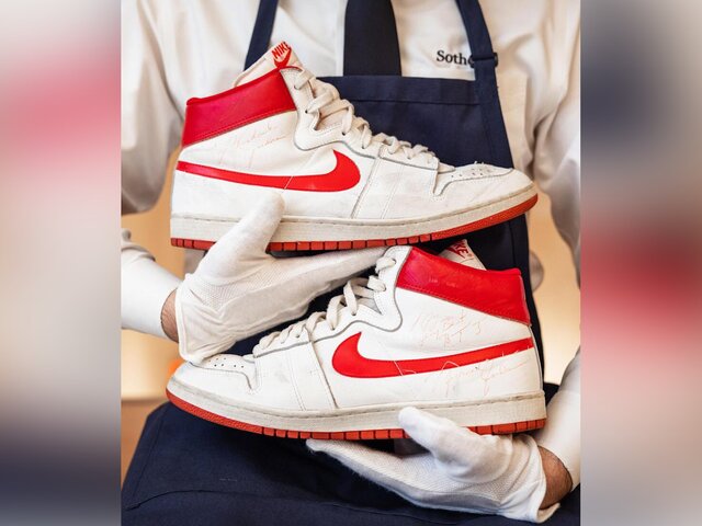 Первую пару созданных для Джордана кроссовок Nike продали за 1,47 млн долларов
