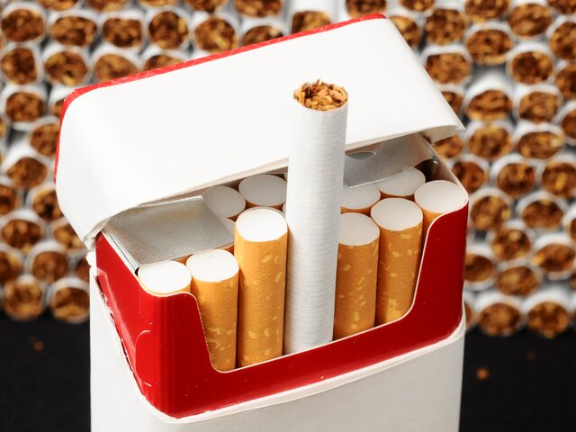 Британская табачная компания Imperial Brands приостанавливает работу в России