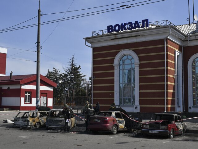 В МИД РФ назвали варварским актом агрессии обстрел вокзала в Краматорске