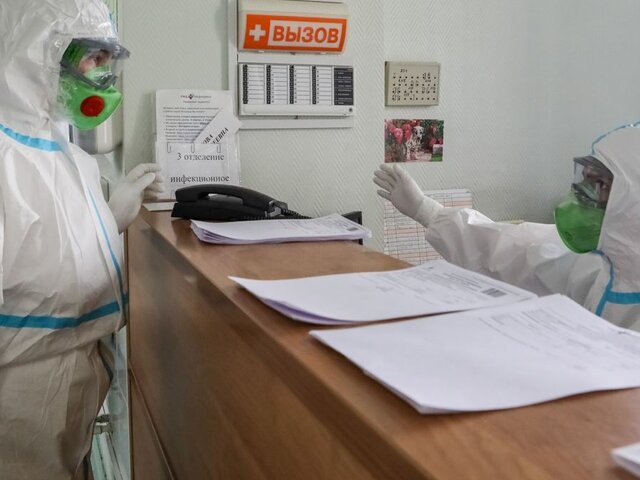 В России за сутки госпитализировали 1 457 человек с COVID-19