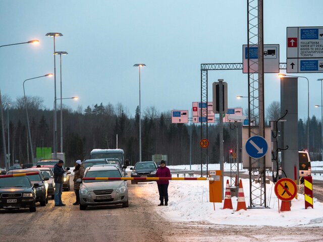 Застрявшие на финской границе экспонаты вернутся в РФ в выходные – Минкультуры