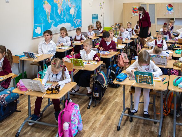 Прием заявлений в первые классы во всех школах РФ начнется 1 апреля