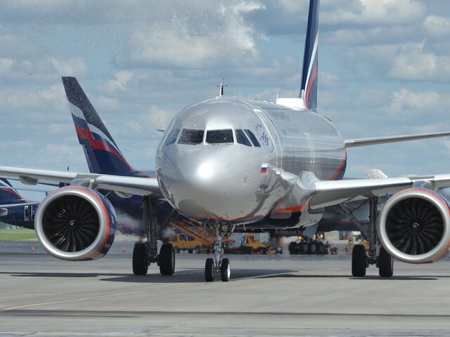 Путин поручил утвердить комплексную программу развития авиатранспортной отрасли