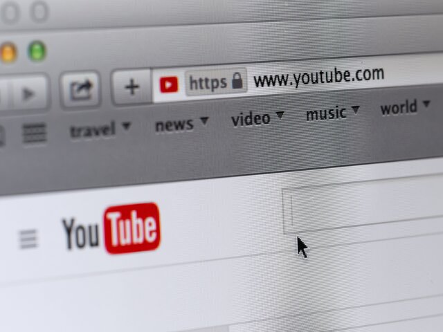YouTube варварски нарушил нормы, запретив доступ к записи брифинга МИД РФ – Захарова