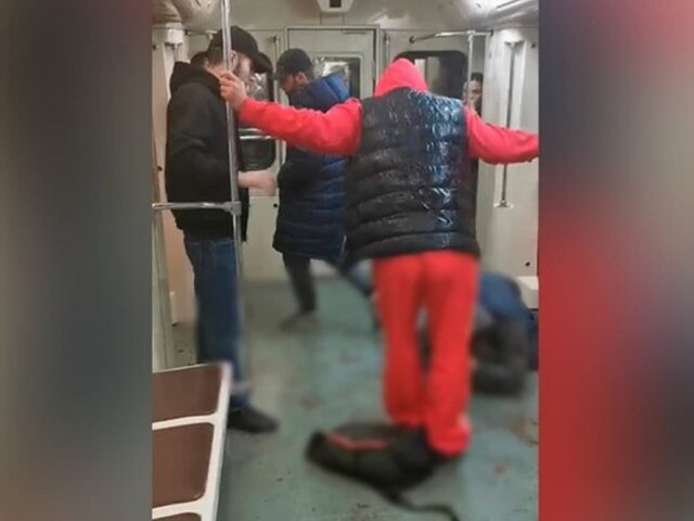 Суд продлил арест для фигурантов дела об избиении мужчины в столичном метро