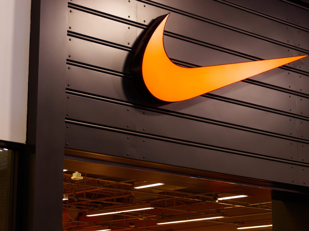 Юрист оценил шансы москвича наказать Nike за отсутствие белых людей в  рекламе – Москва 24, 16.02.2022