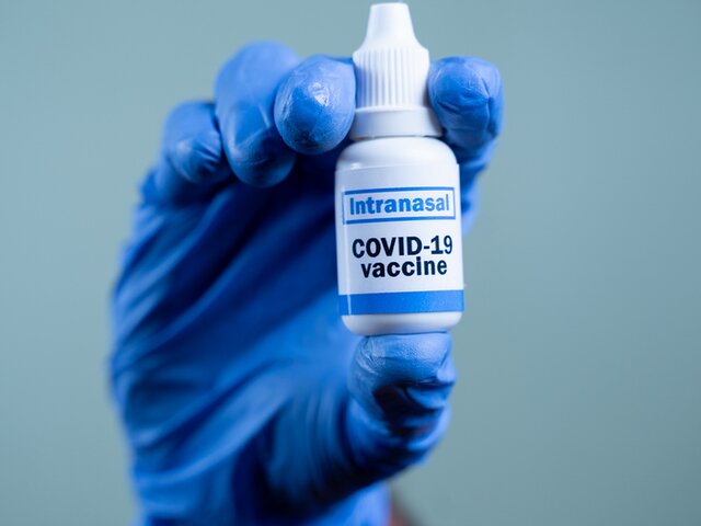 Назальная вакцина от COVID-19 станет доступна в РФ в 2022 году