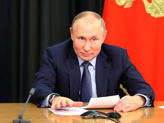 Путин заявил, что в случае развала последствия для РФ были бы жестче югославских