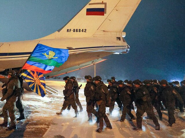 В Минобороны заявили о возвращении из Казахстана в РФ четырех самолетов с десантниками