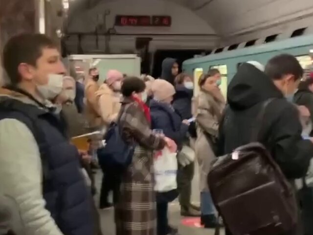Движение на Замоскворецкой линии метро вводится в график после сбоя