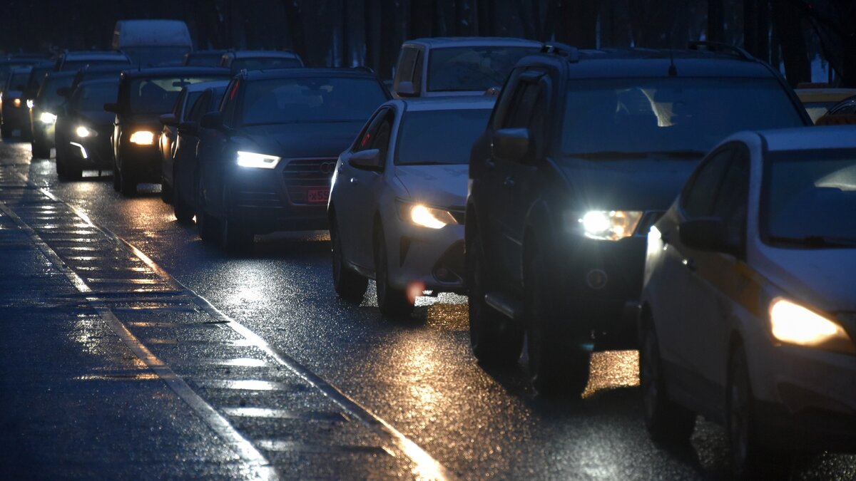 Автоэксперт перечислил правила вождения в темное время суток – Москва 24,  08.11.2021