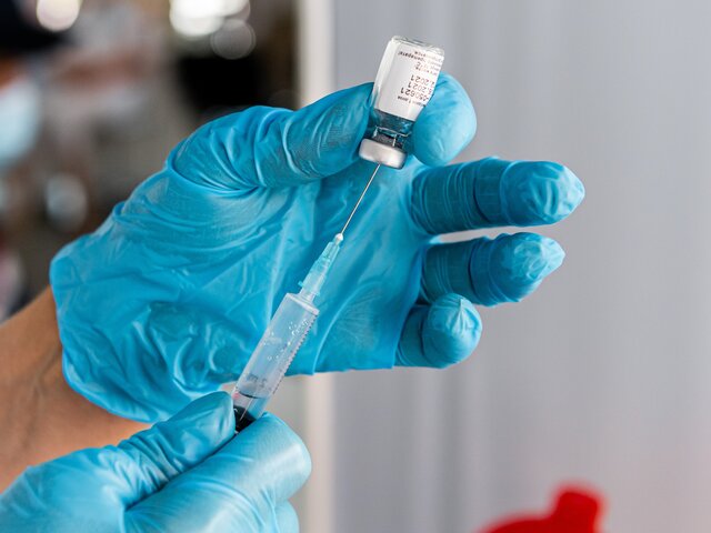В Москве стартовала 3-я фаза клинического исследования вакцины 