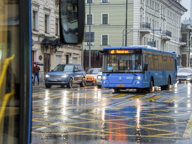 Общественный транспорт Москвы работает в штатном режиме в непогоду