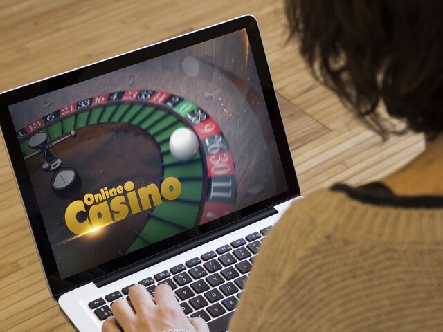 ГД приняла в I чтении законопроект о штрафах за услуги по переводу денег онлайн-казино