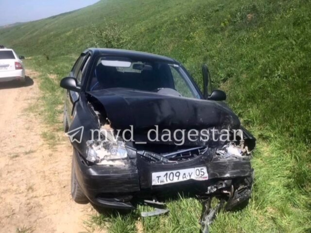 Машины родных братьев случайно столкнулись лоб в лоб на трассе в Дагестане