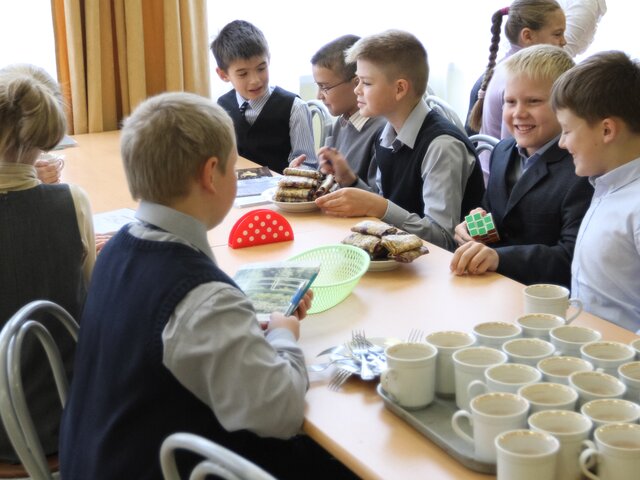 В ГД поддержали введение двухразового бесплатного питания в начальных классах РФ
