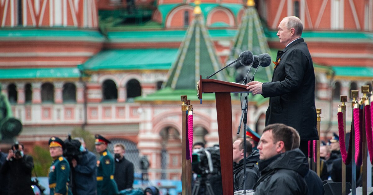 Фото путина с днем победы