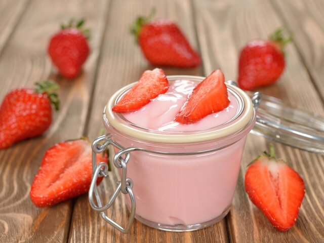 Нутрициолог предупредила об опасности фруктовых йогуртов на завтрак