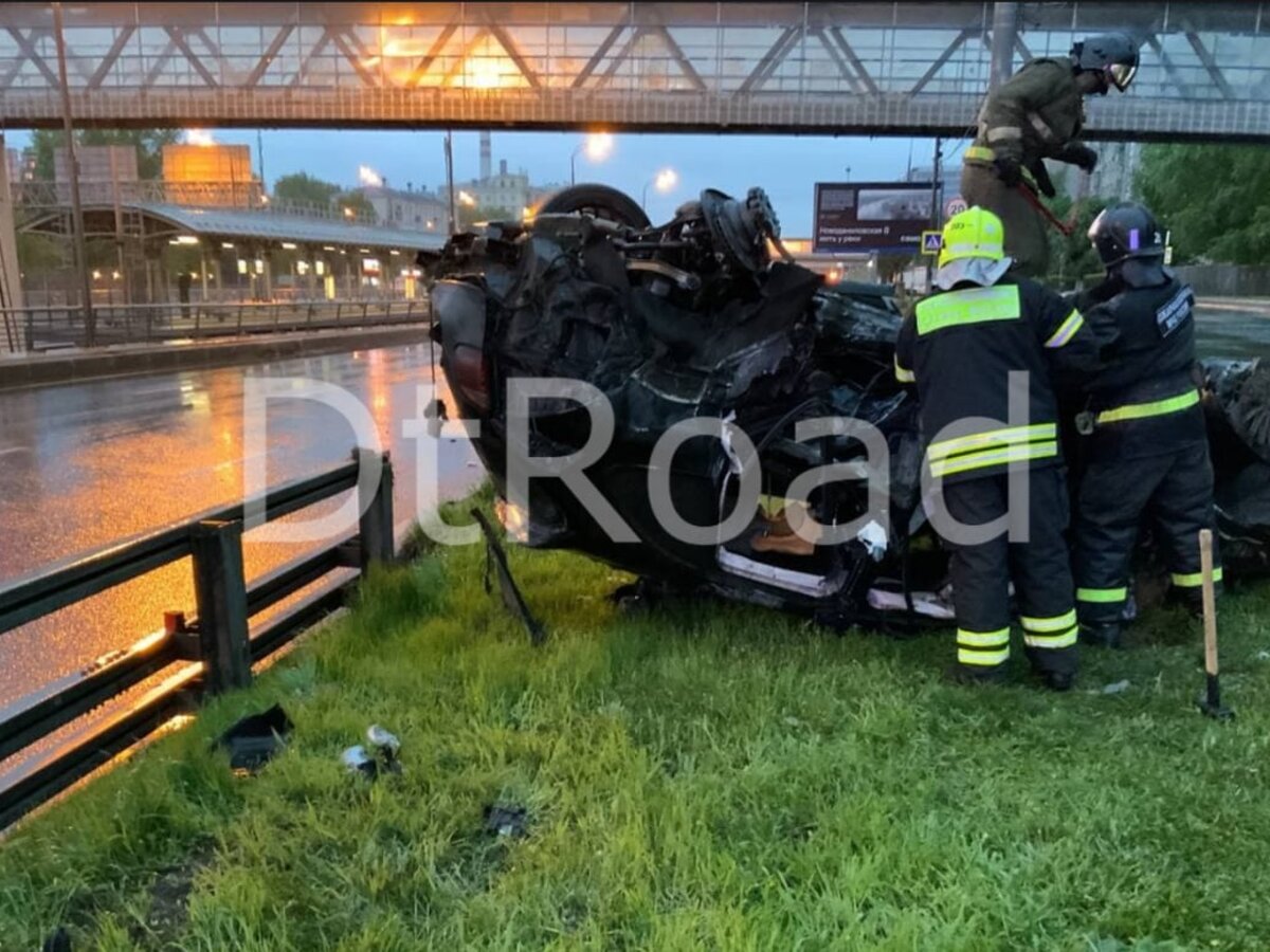 Один человек погиб в ДТП с Porsche Cayenne на юге Москвы – Москва 24,  17.05.2022