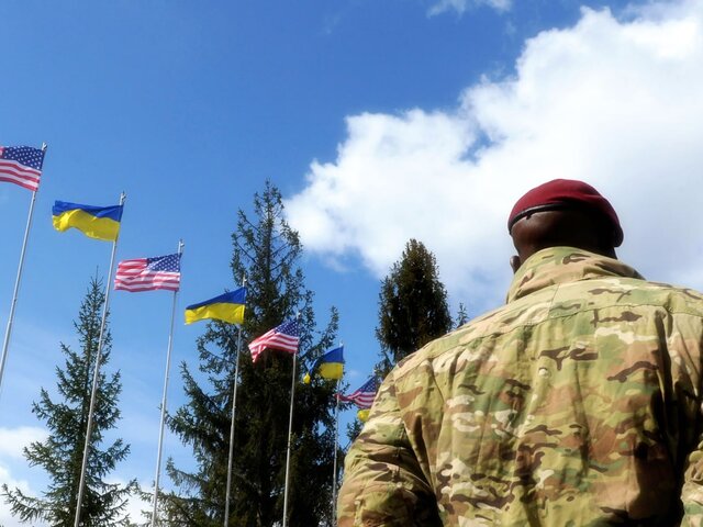 Экс-помощник Рейгана рассказал, почему США не должны помогать Киеву атаковать Крым
