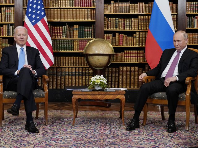 РФ готова рассмотреть предложение о встрече Байдена с Путиным на G20 – Лавров
