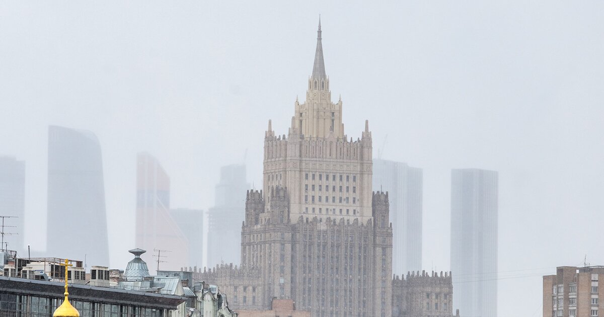 Moscow usa. Москва в Америке. Министерство иностранных дел Японии сейчас здание. Ядерная война в Москве. Москва против Киева.