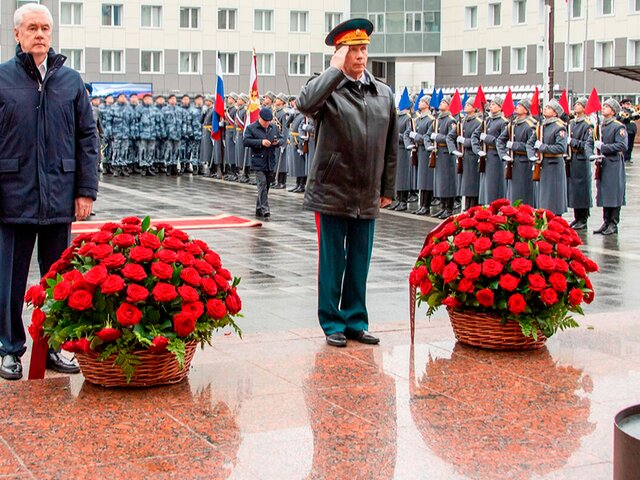Собянин и Золотов открыли монумент, посвященный погибшим сотрудникам Росгвардии
