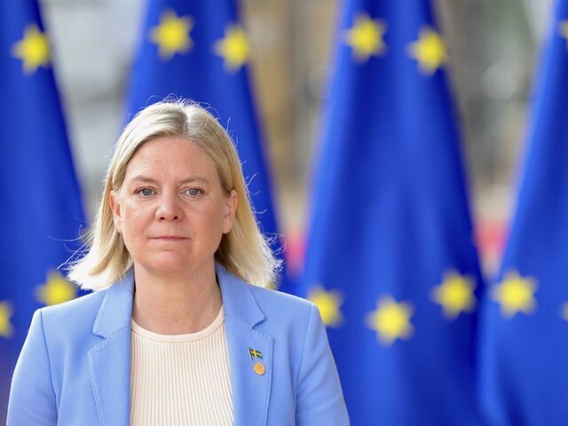 Премьер Швеции подала прошение об отставке