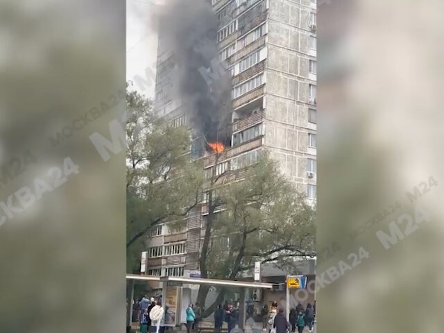 Пожар произошел в доме на юге Москвы