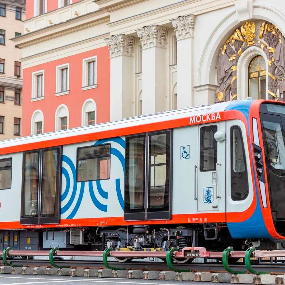 В центре столицы установили вагон поезда 