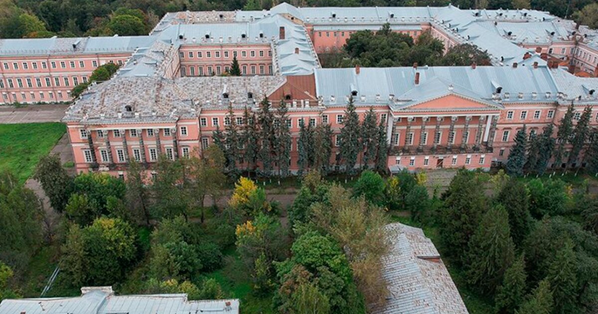 Лефортовский дворец в москве фото