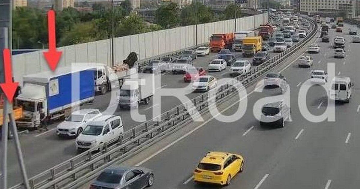 Москва 3.5 т. Реверсивное движение в Москве. ДТП на эстакаде в Москве. Нижегородская эстакада 3 транспортное кольцо ДТП. ДТП на 3 транспортном кольце в Москве 2.12.22.