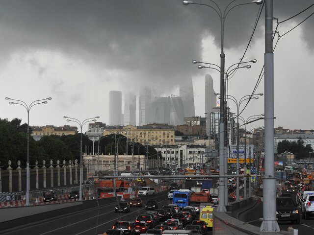 Климатолог заявил, что сезон ураганов в Москве подходит к концу