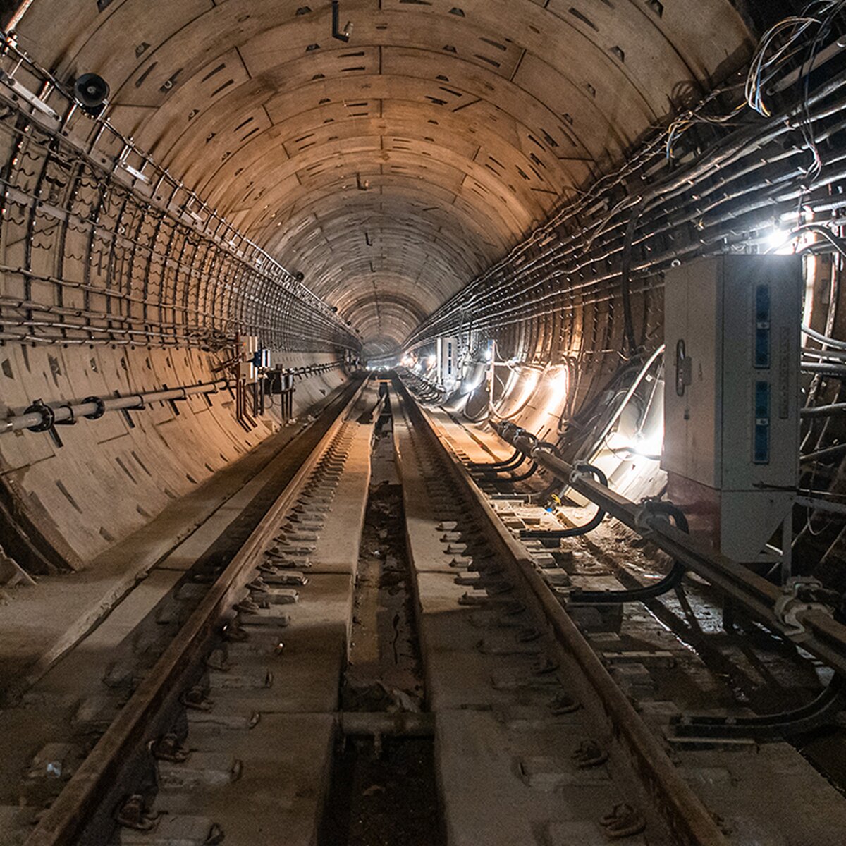 Запустившему порно в центре Москвы хакеру дали 5 лет