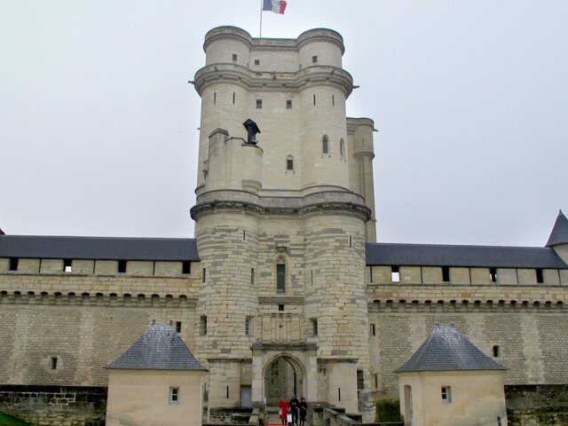 Во Франции выразили сожаление из-за отказа россиянам в доступе в Венсенский замок