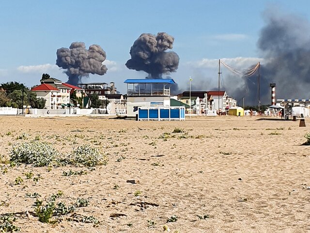 Вокруг аэродрома в Крыму, где прогремели взрывы, ввели 5-километровую зону оцепления