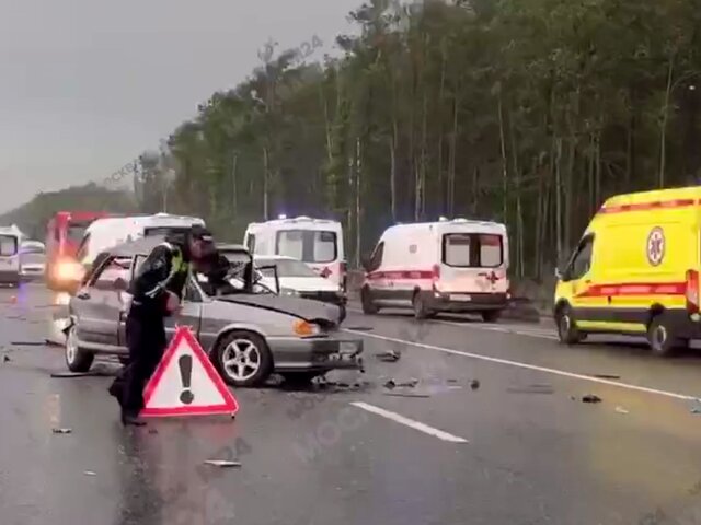 Дтп на киевском шоссе. Авария на Киевском шоссе вчера. ДТП на Киевском шоссе вчера. ДТП на Киевском шоссе сейчас.