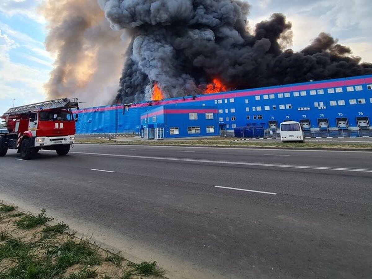 Пожар на складе Ozon в Истре локализован – МЧС – Москва 24, 03.08.2022