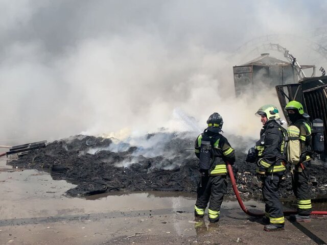 Пожар в ангарах на юге Москвы ликвидирован