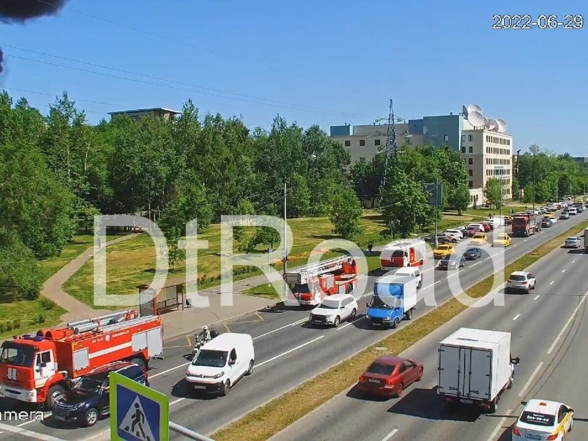 Движение в Коломенском проезде в сторону Каширского шоссе ограничено из-за  пожара – Москва 24, 29.06.2022