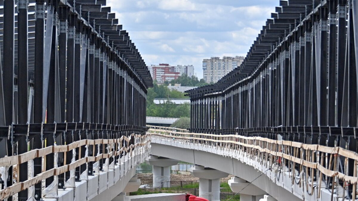 Бочкарев заявил, что метромост через реку Ликову построен на 80% – Москва  24, 18.06.2022