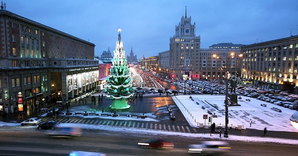 Города после москвы. Триумфальная площадь зима. Маяковская улица Москва. Маяковская площадь зимой. Триумфальная площадь зимой.