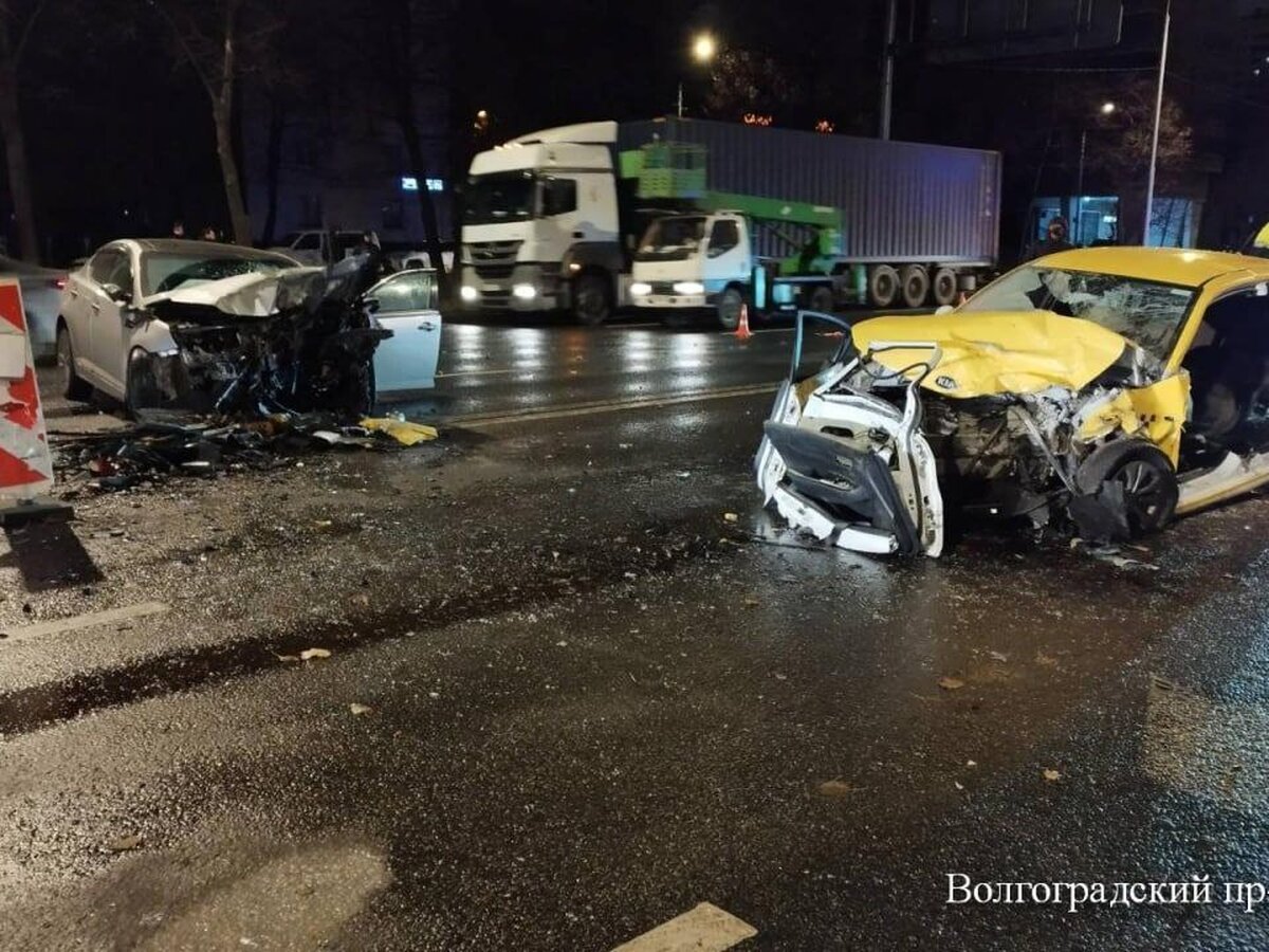 Четыре человека пострадали в ДТП на Волгоградском проспекте в Москве –  Москва 24, 14.11.2022