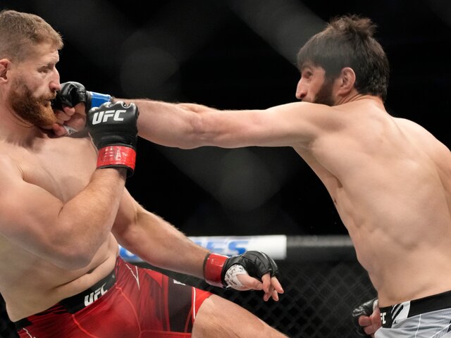 Как судьи отобрали победу у россиянина Магомеда Анкалаева на UFC 282