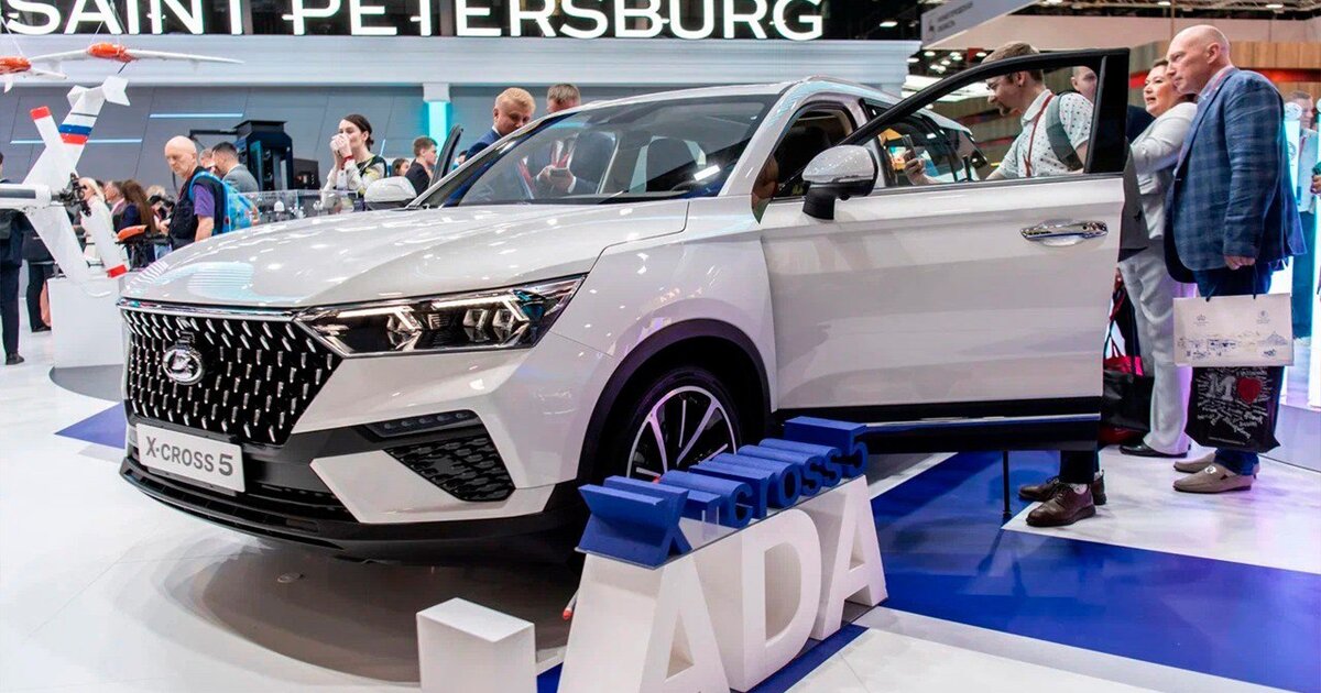 Lada c Cross 2015